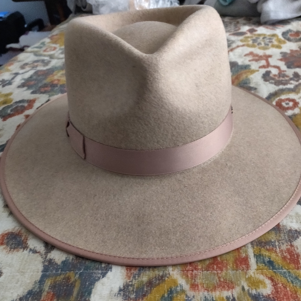 Gigi pip Monroe hat oatmeal brand new w/ tags M/L